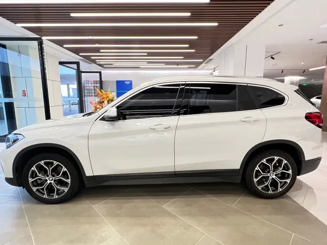 BMW X1 — Фото автомобиля 3