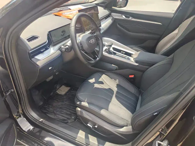 Geely Xingrui — Фото автомобиля 4