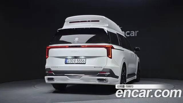 Kia Carnival Generation 4 — Фото автомобиля 4