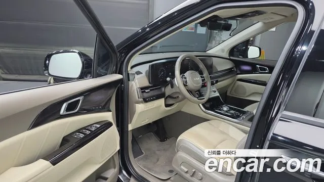 Kia Canival — Фото автомобиля 10