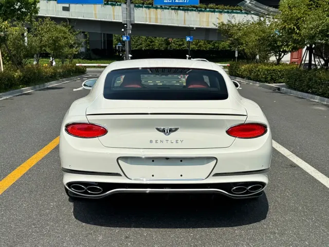 Bentley Continental — Фото автомобиля 3