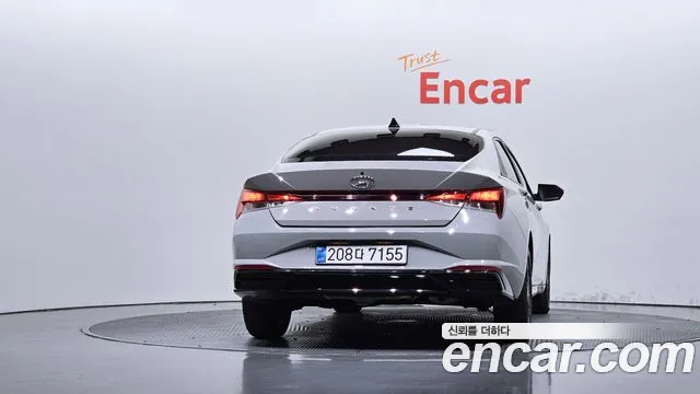 Hyundai Avante CN7 — Фото автомобиля 4