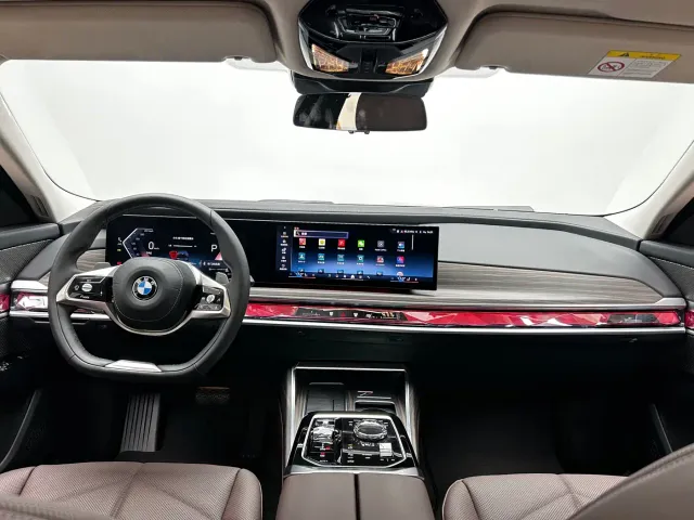 BMW 7 Series — Фото автомобиля 17