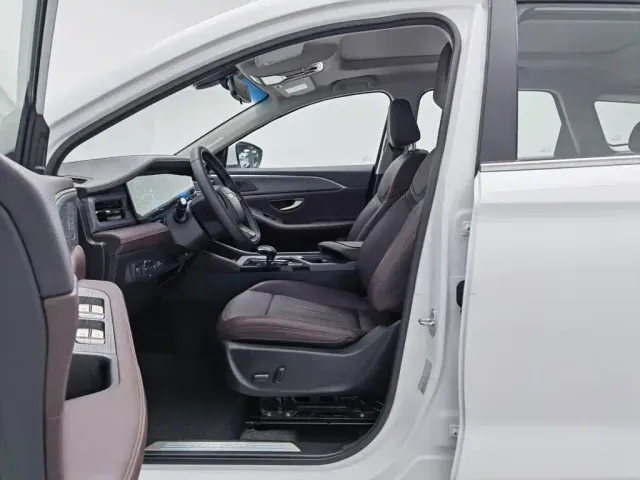 Jetour X90 Plus — Фото автомобиля 10