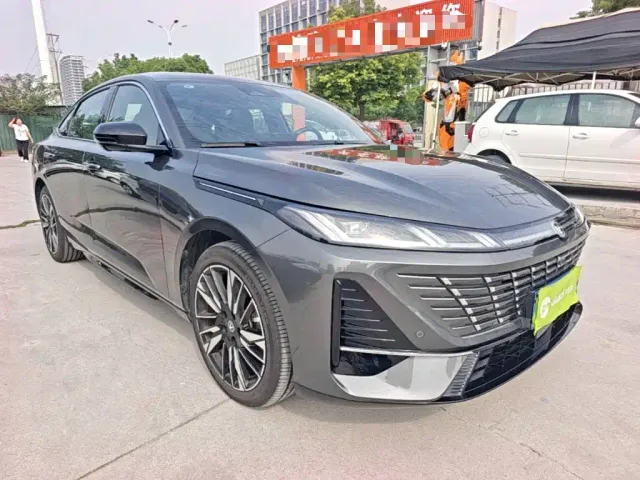 Changan Eado — Фото автомобиля 3