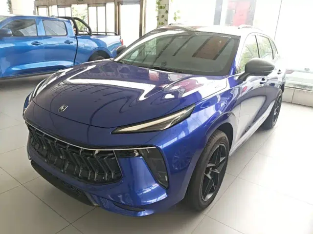 Фотография автомобиля — Forthing T5 Evo