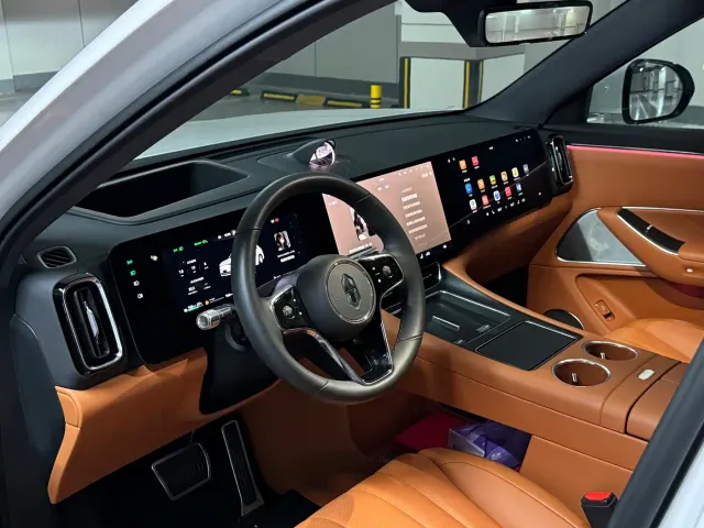 AITO Wenjie AITO M8 2025 Range Extender Max+ Edition 53.4kWh 5-seater — Фото автомобиля 12
