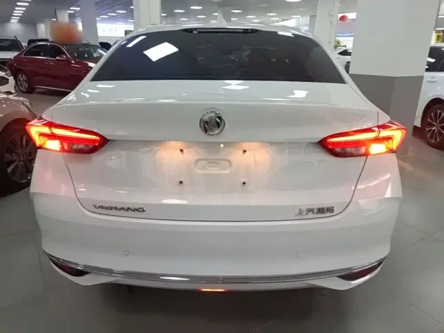 Buick Verano — Фото автомобиля 5
