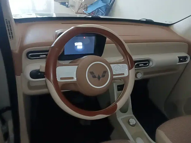 Wuling Hongguang Mini EV — Фото автомобиля 10
