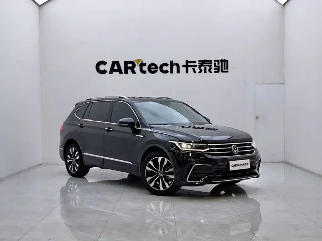 Volkswagen Tiguan L — Фото автомобиля 2