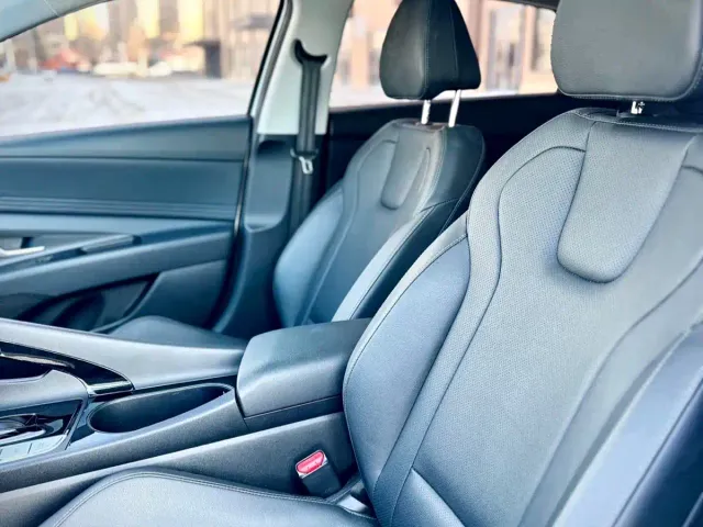 Hyundai Elantra — Фото автомобиля 14