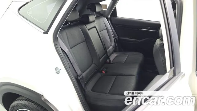 Kia Seltos Seltos Бензин 1.6 Turbo 4WD — Фото автомобиля 11