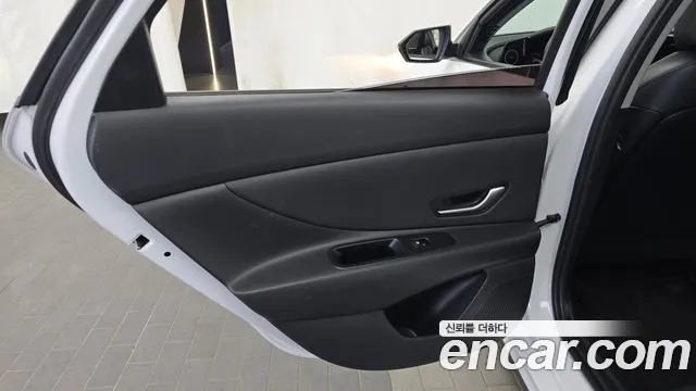 Hyundai AVANTE Avante (CN7) — Фото автомобиля 25
