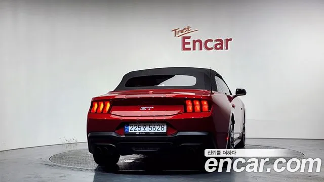 Ford Mustang Mustang 7 поколение 5.0 GT Premium Кабриолет — Фото автомобиля 4