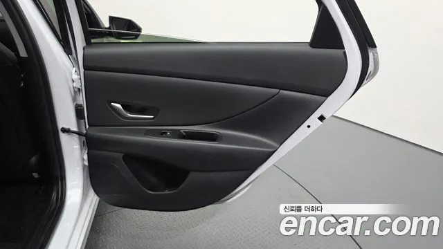 Hyundai Avante — Фото автомобиля 14