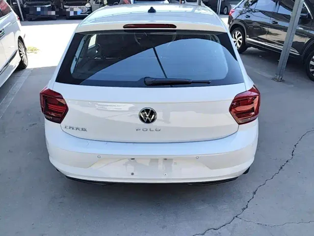 Volkswagen Polo — Фото автомобиля 5
