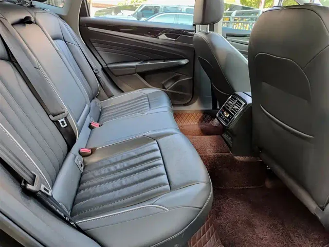 Volkswagen Passat — Фото автомобиля 11