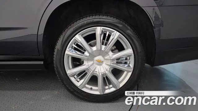 Chevrolet Tahoe — Фото автомобиля 6