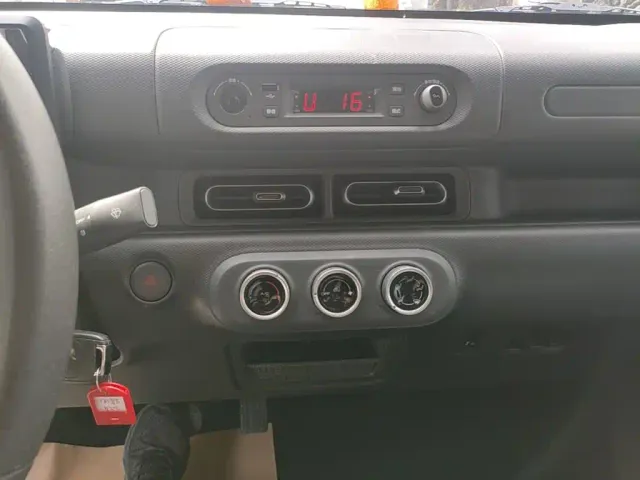 Wuling Zhiguang NEV — Фото автомобиля 12