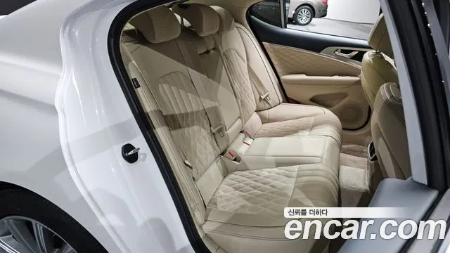 Genesis G70 Новый G70 Бензин 2.5T 4WD — Фото автомобиля 9