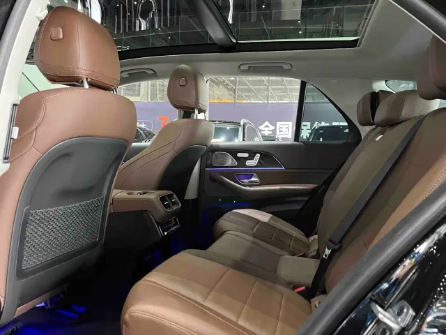 Mercedes-Benz GLE-Class — Фото автомобиля 12