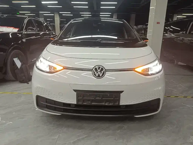 Volkswagen ID.3 — Фото автомобиля 2