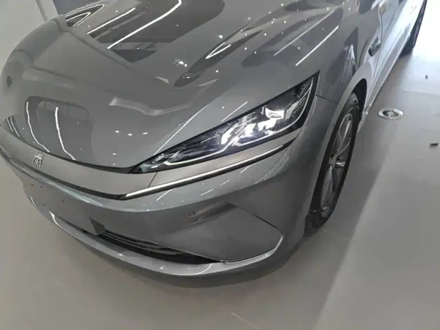BYD Qin L — Фото автомобиля 23