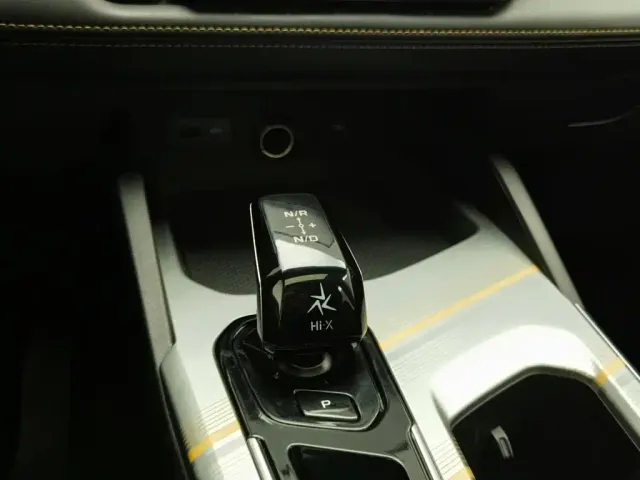 Geely Emgrand L — Фото автомобиля 13