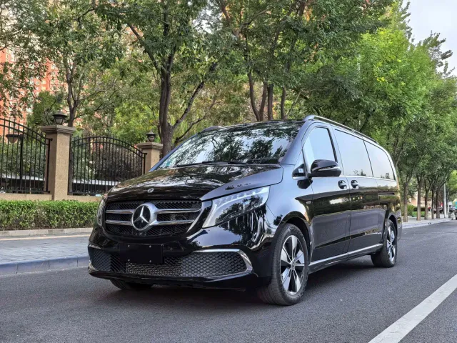 Фотография автомобиля — Mercedes-Benz V-Class