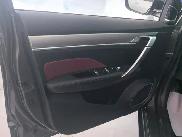 Geely Binyue — Фото автомобиля 7