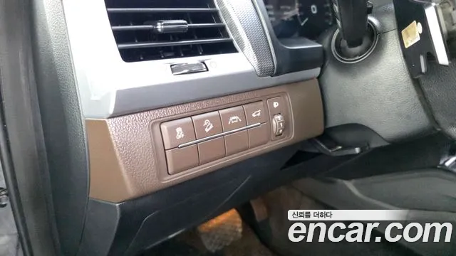 KG_Mobility_Ssangyong Rexton — Фото автомобиля 17