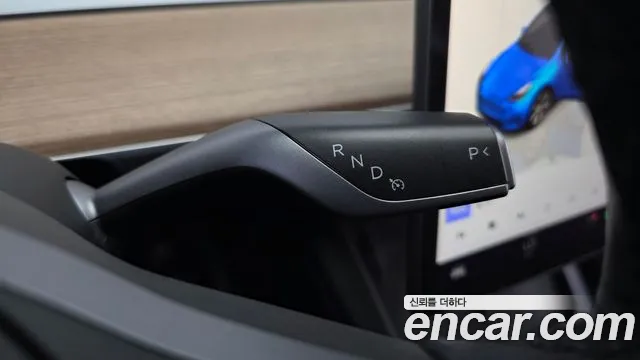 Tesla Model Y — Фото автомобиля 8