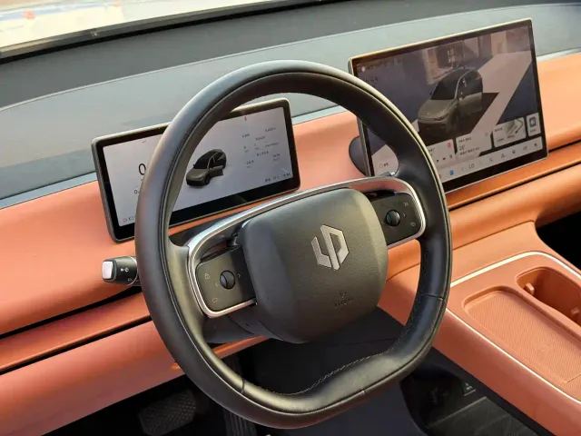 Leapmotor C10 — Фото автомобиля 8