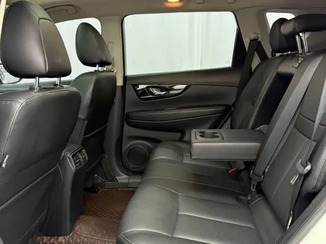 Nissan X-Trail — Фото автомобиля 12
