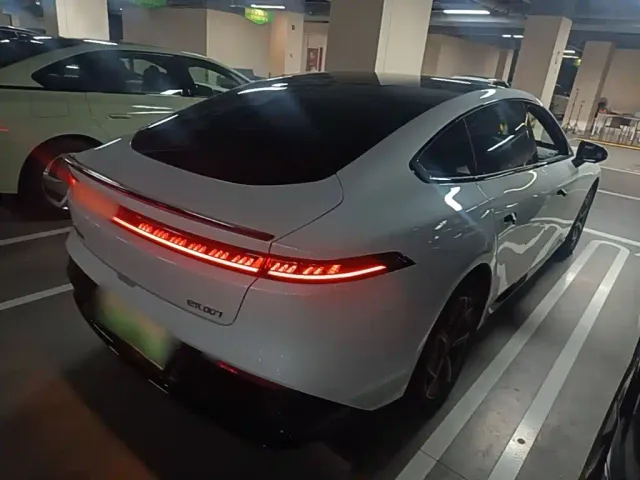 Dongfeng eπ 007 — Фото автомобиля 6