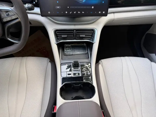BYD Song PLUS — Фото автомобиля 25