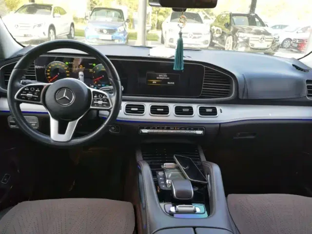 Mercedes-Benz GLE-Class — Фото автомобиля 9