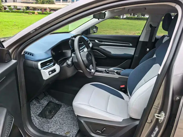 Geely Emgrand — Фото автомобиля 4