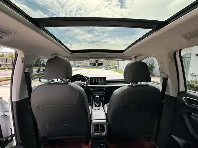 Volkswagen Tiguan L — Фото автомобиля 14