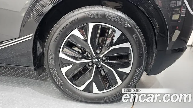 Kia EV6 — Фото автомобиля 19