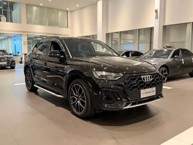 Audi Q5L — Фото автомобиля 3