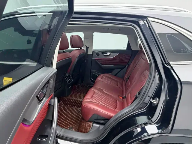 Hongqi HS5 — Фото автомобиля 13