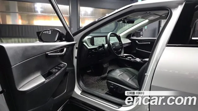 Kia EV6 — Фото автомобиля 9