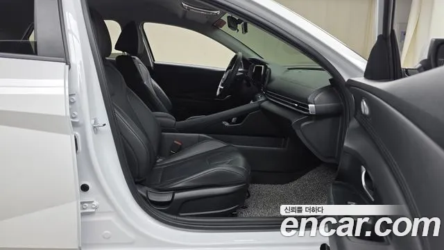 Hyundai AVANTE Новый Avante (CN7) — Фото автомобиля 26