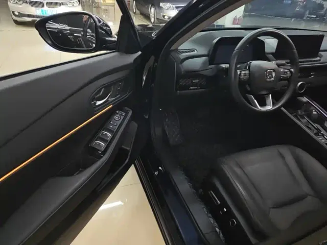 Honda Accord — Фото автомобиля 15