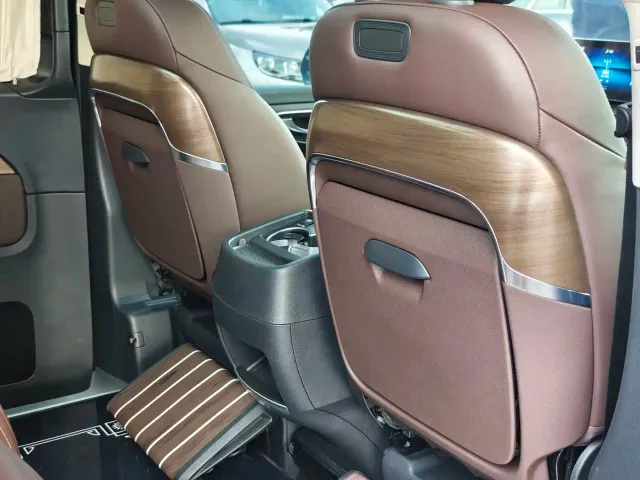 Mercedes-Benz V-Class — Фото автомобиля 27