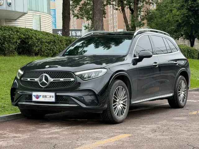 Фотография автомобиля — Mercedes-Benz GLC-Class