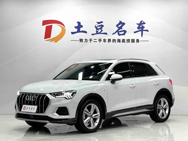 Фотография автомобиля — Audi Q3