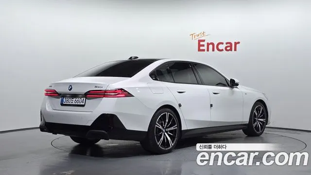 BMW 5-Series 5 серия (G60) 530i xDrive M Sport — Фото автомобиля 2