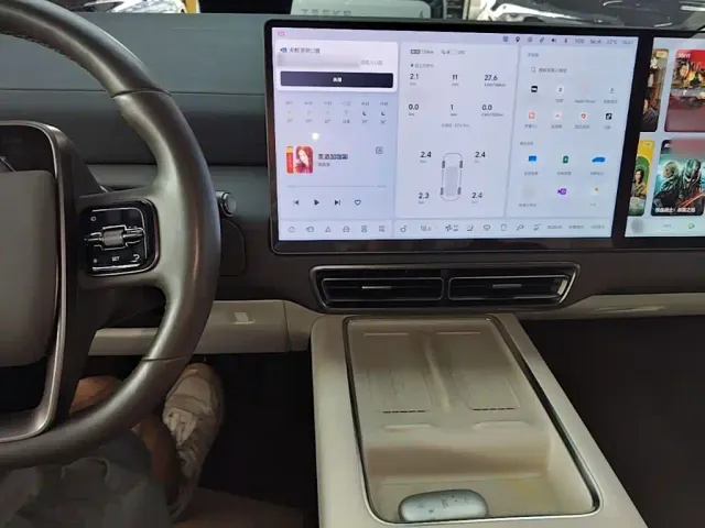 Li Auto MEGA — Фото автомобиля 9